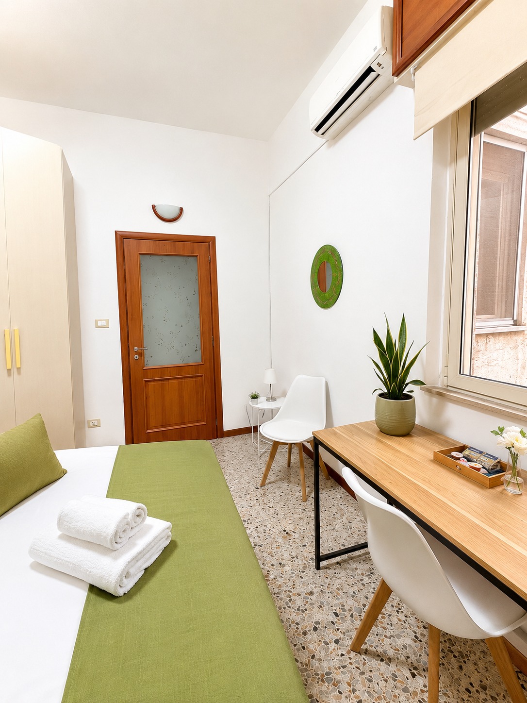 Camera matrimoniale di Civico 26, B&B e casa vacanze a Reggio Calabria